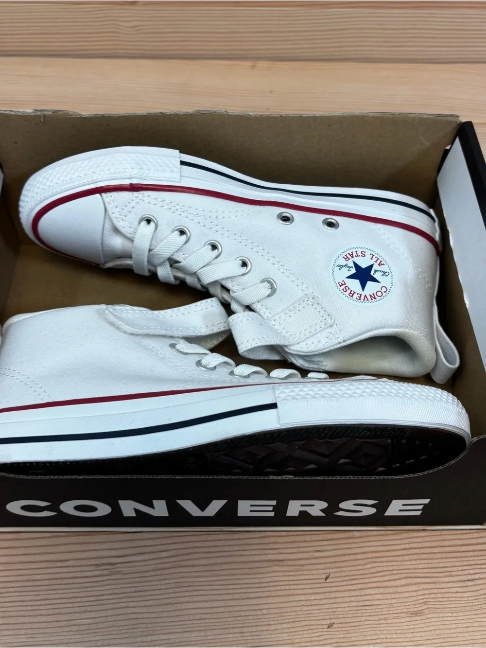 Converse‎ Chuck Taylor All Star Mid Malden Street Kids Sneakers Sz 2 Y White
